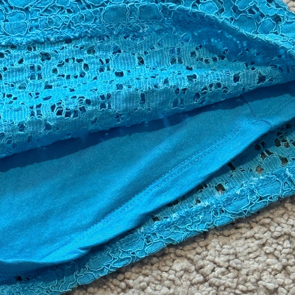 Banana Republic Lace Mock Neck Tank - Picture 8 of 8